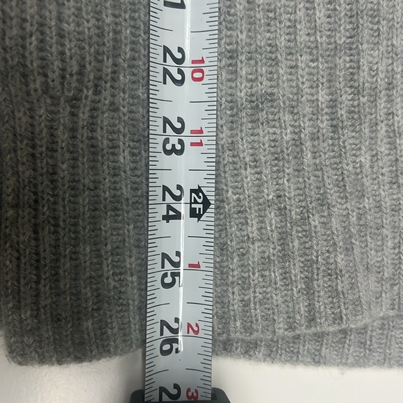 J.Crew collection side split gray cashmere crew neck sweater. Size L - Picture 10 of 11